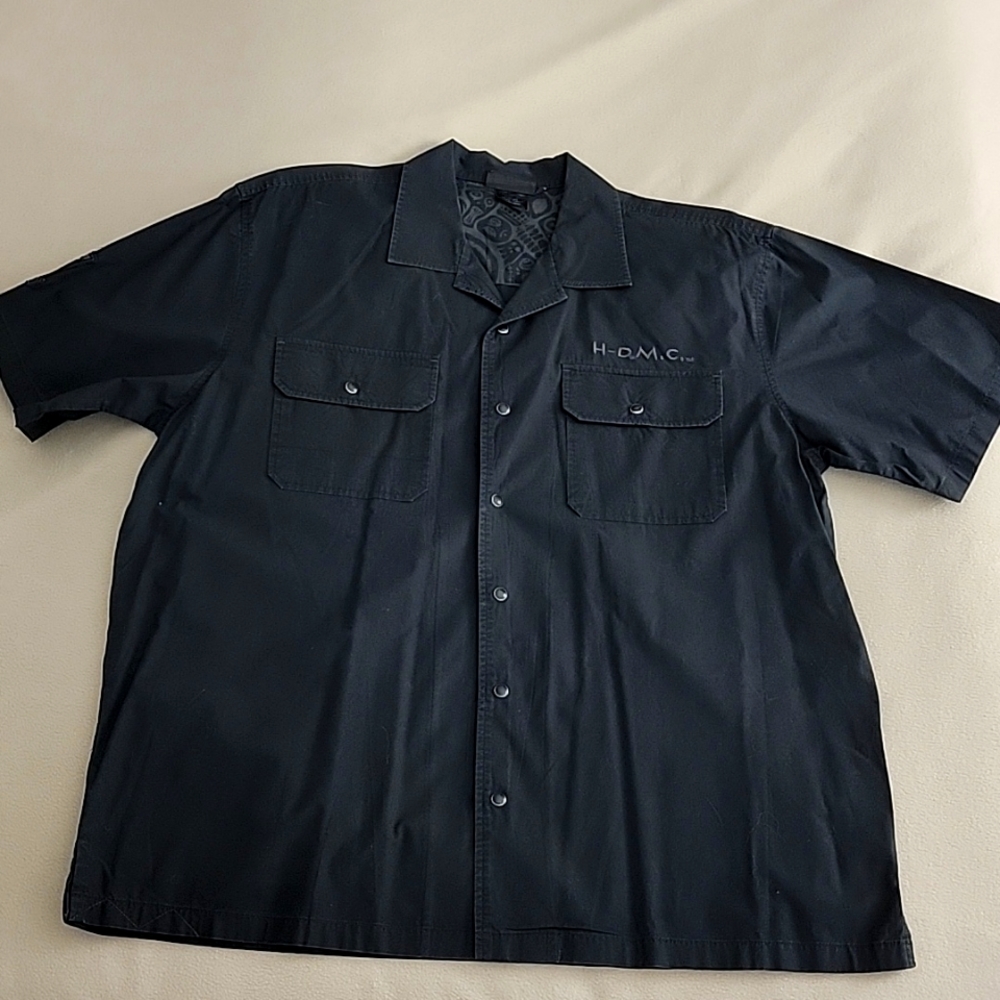 Harley Davidson Men's Extra Large black shirt.